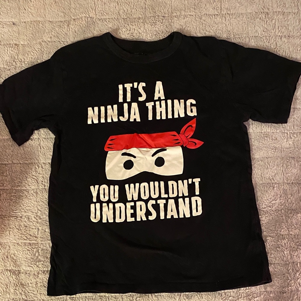 Black tee